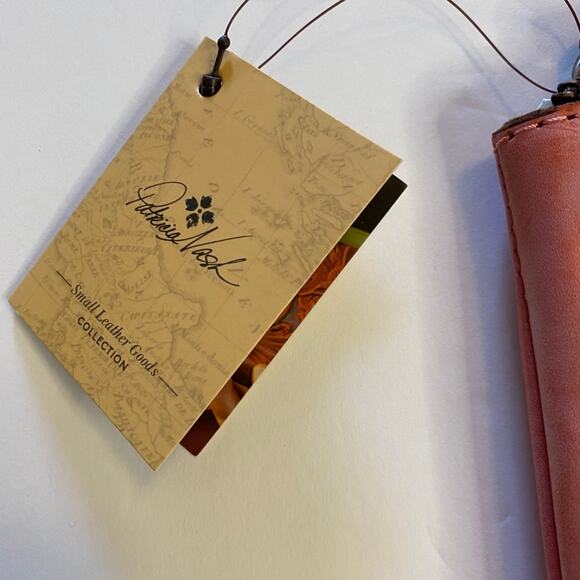 NWT Patricia Nash Tuscan tooled wristlet - Picture 2 of 4